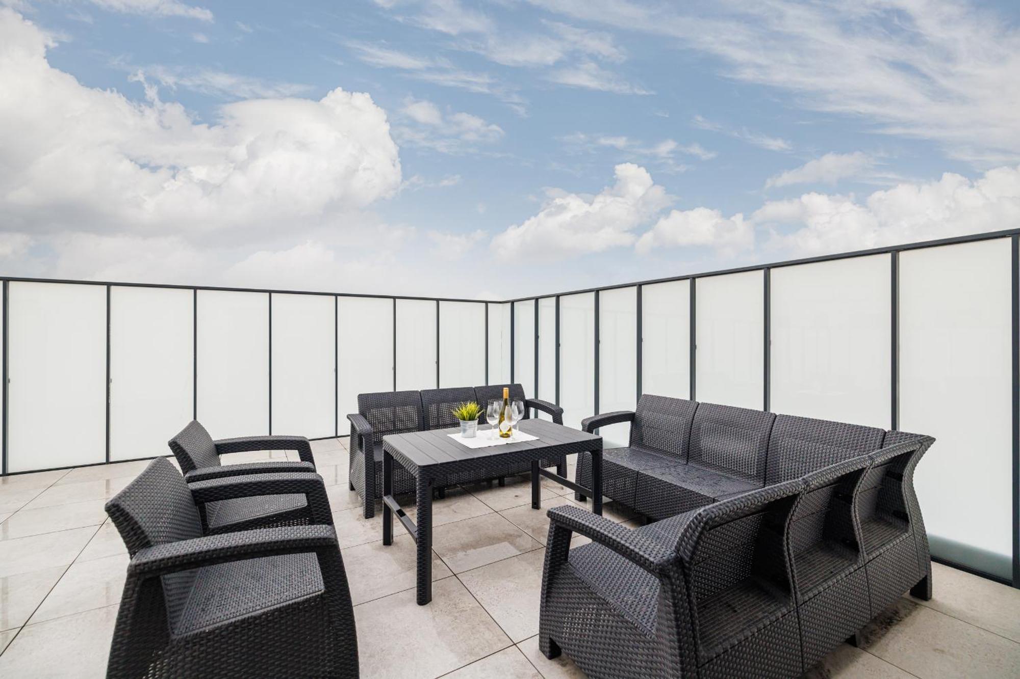 Appartement Ina Rent - Przystan Letnica à Gdańsk Extérieur photo